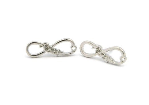 R5er Heart Infinity Loop Stud Earrings in Silver-Tone