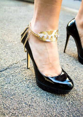 Gold Tone Rhinestone Plate Charm Heel Chain Fashion Anklet DB1013GDCLR